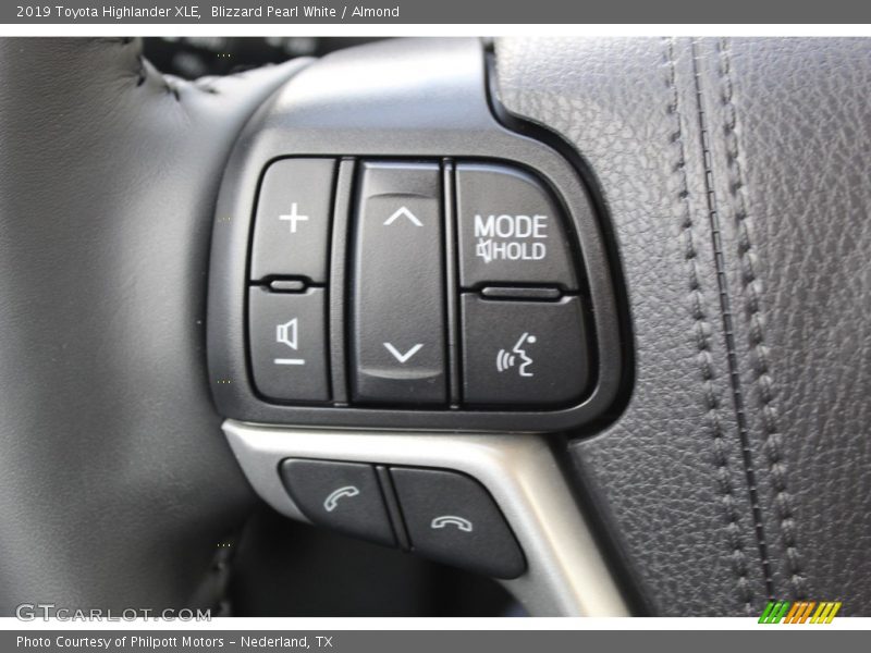 Blizzard Pearl White / Almond 2019 Toyota Highlander XLE