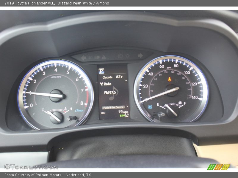 Blizzard Pearl White / Almond 2019 Toyota Highlander XLE