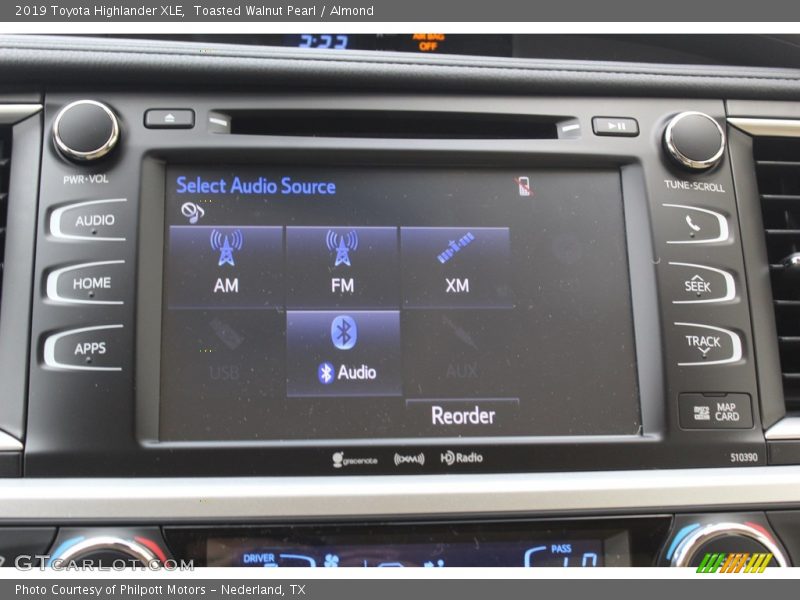 Toasted Walnut Pearl / Almond 2019 Toyota Highlander XLE