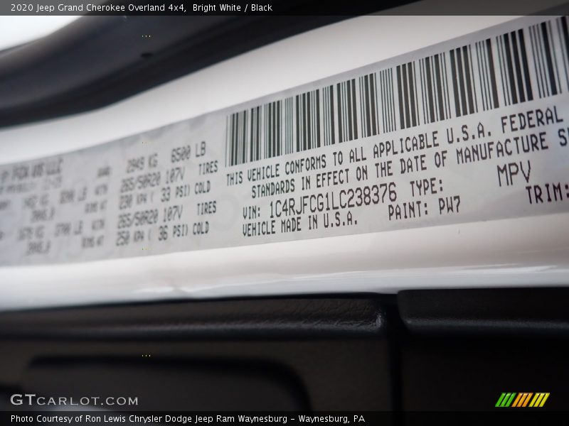 Bright White / Black 2020 Jeep Grand Cherokee Overland 4x4
