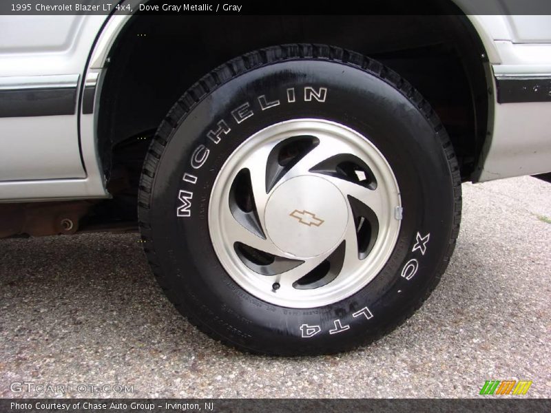 Dove Gray Metallic / Gray 1995 Chevrolet Blazer LT 4x4