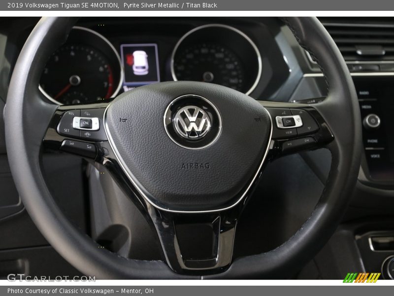 Pyrite Silver Metallic / Titan Black 2019 Volkswagen Tiguan SE 4MOTION