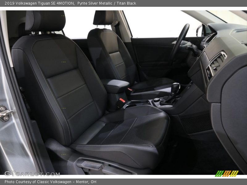 Pyrite Silver Metallic / Titan Black 2019 Volkswagen Tiguan SE 4MOTION