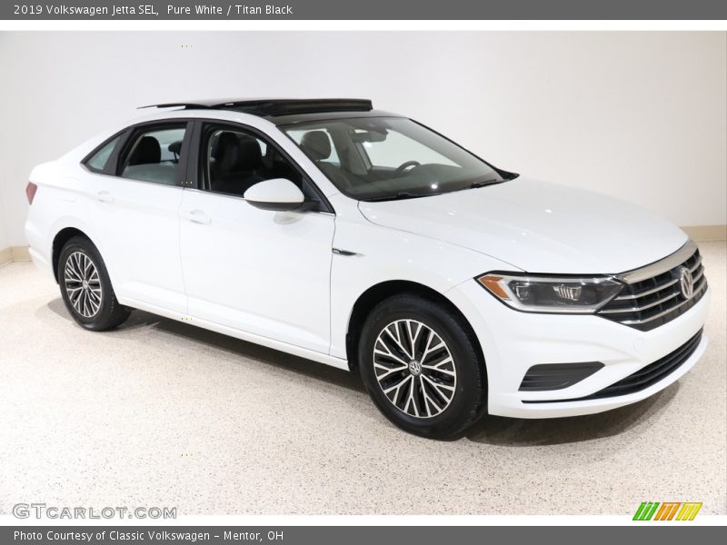 Front 3/4 View of 2019 Jetta SEL