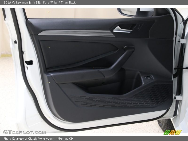 Pure White / Titan Black 2019 Volkswagen Jetta SEL
