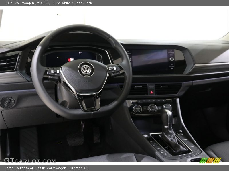 Pure White / Titan Black 2019 Volkswagen Jetta SEL