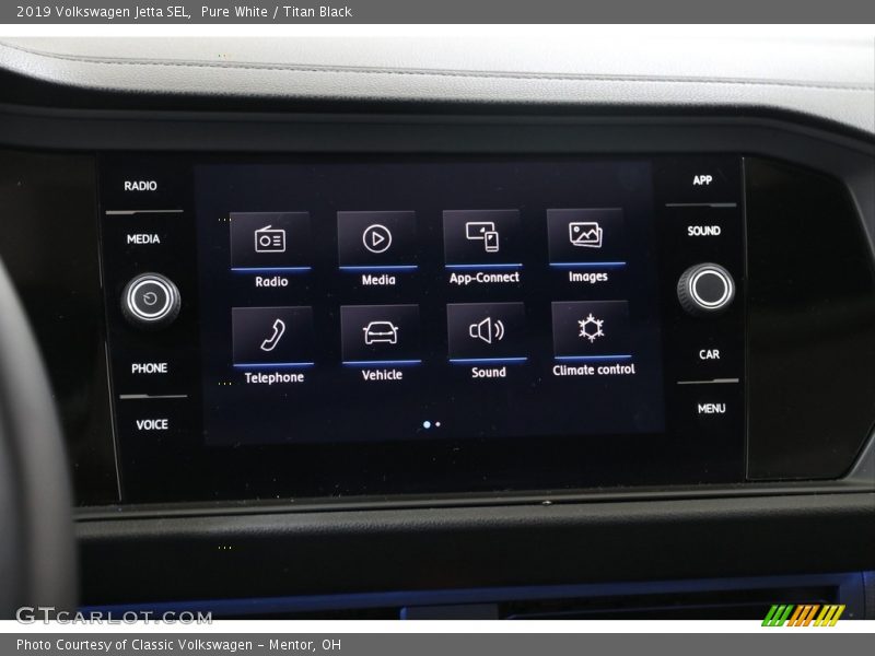 Pure White / Titan Black 2019 Volkswagen Jetta SEL