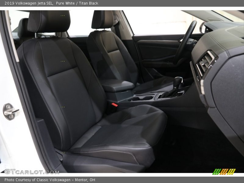 Pure White / Titan Black 2019 Volkswagen Jetta SEL