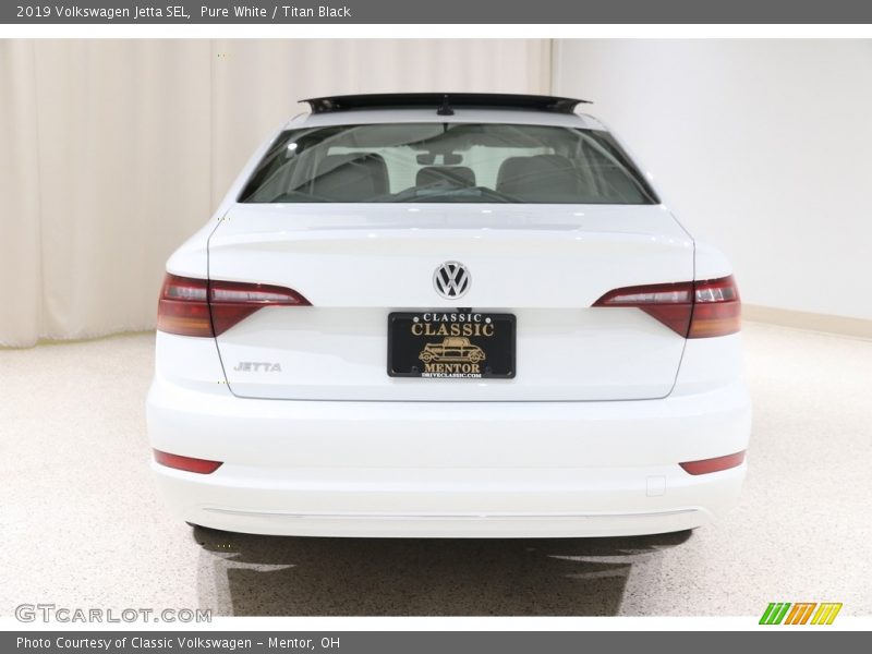 Pure White / Titan Black 2019 Volkswagen Jetta SEL