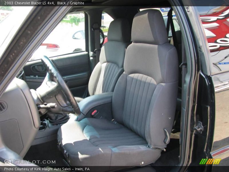 Black / Graphite 2003 Chevrolet Blazer LS 4x4