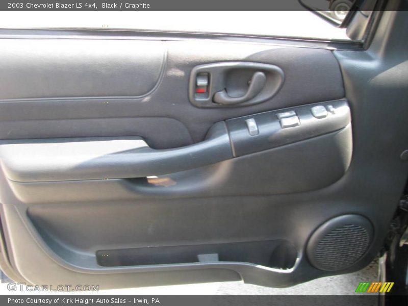 Black / Graphite 2003 Chevrolet Blazer LS 4x4