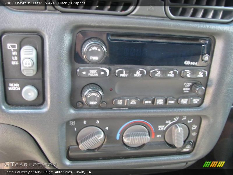 Black / Graphite 2003 Chevrolet Blazer LS 4x4