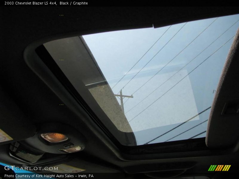 Black / Graphite 2003 Chevrolet Blazer LS 4x4