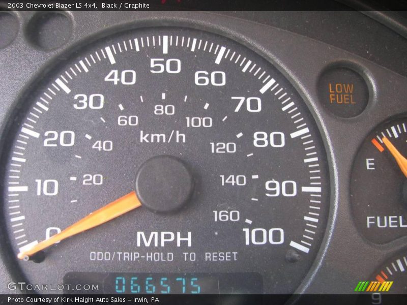 Black / Graphite 2003 Chevrolet Blazer LS 4x4