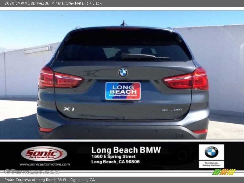 Mineral Grey Metallic / Black 2020 BMW X1 sDrive28i
