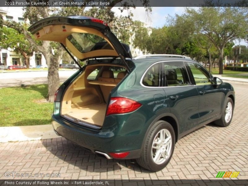 Jet Green Metallic / Luxor Beige 2011 Porsche Cayenne S