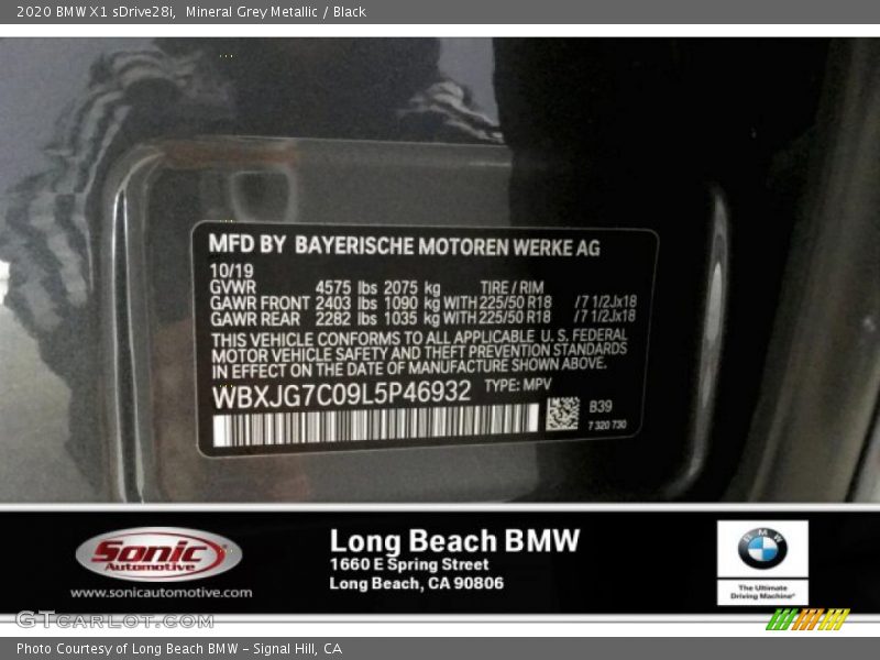 Mineral Grey Metallic / Black 2020 BMW X1 sDrive28i