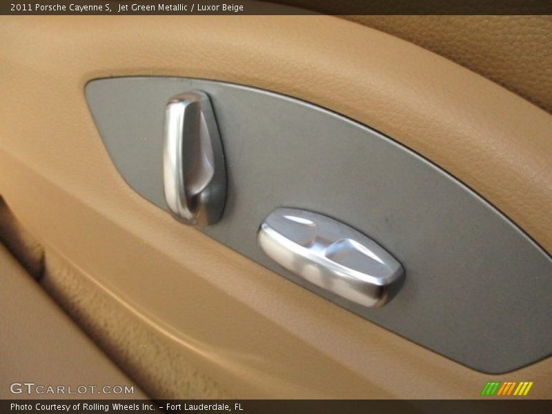Jet Green Metallic / Luxor Beige 2011 Porsche Cayenne S