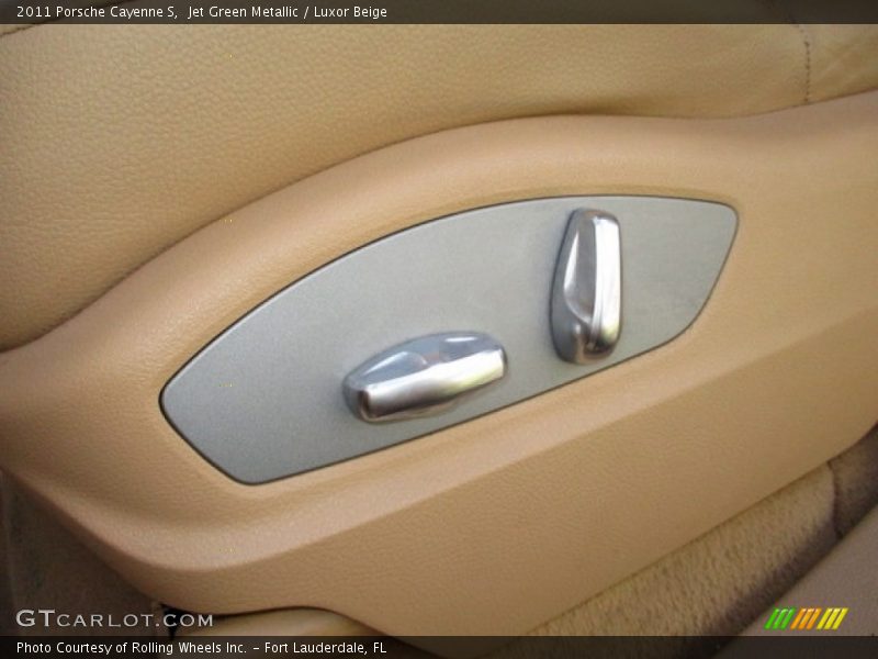 Jet Green Metallic / Luxor Beige 2011 Porsche Cayenne S