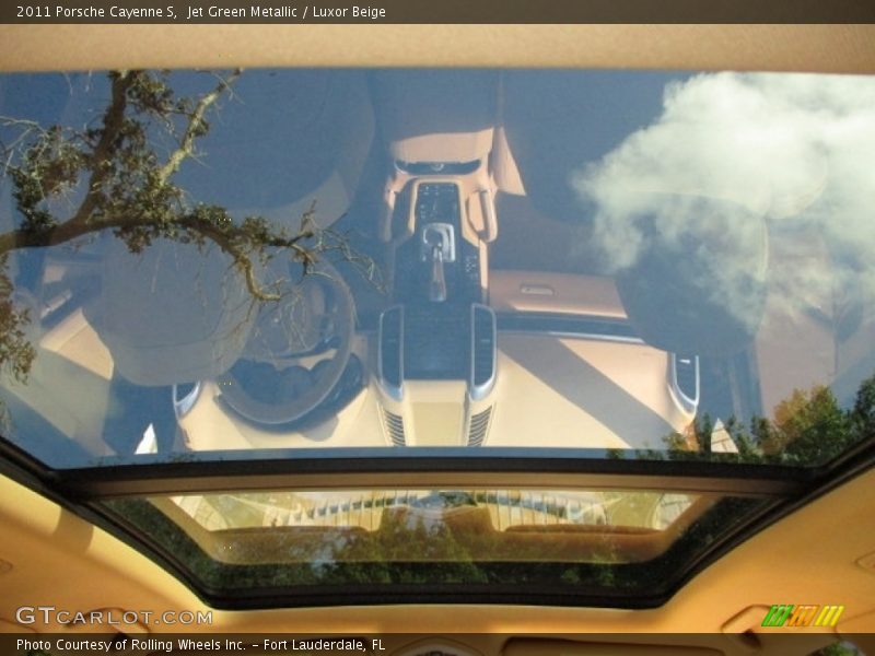 Jet Green Metallic / Luxor Beige 2011 Porsche Cayenne S