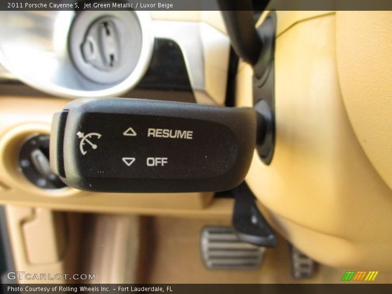 Controls of 2011 Cayenne S