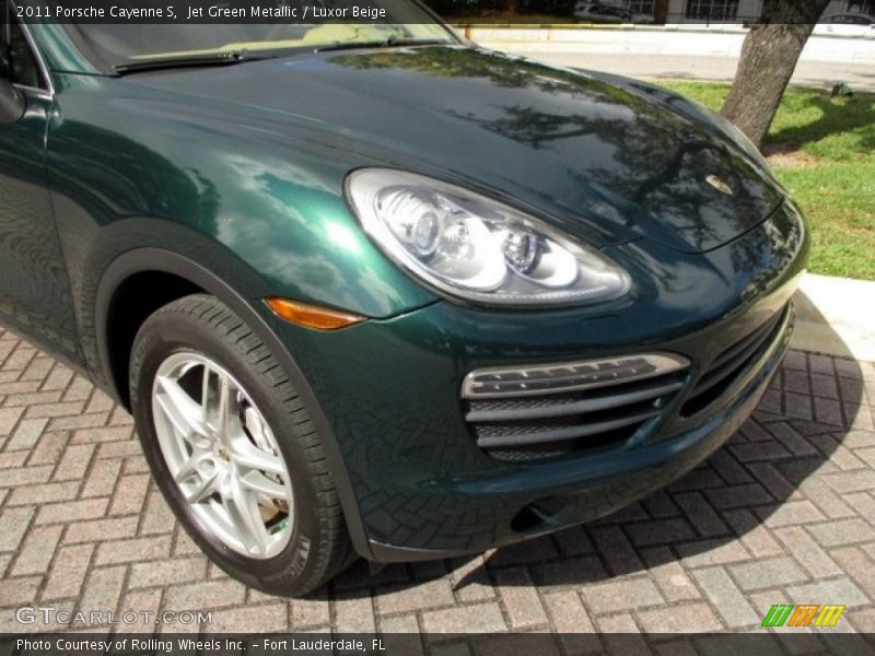 Jet Green Metallic / Luxor Beige 2011 Porsche Cayenne S