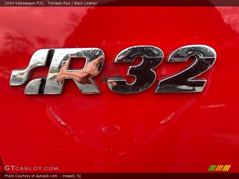 Tornado Red / Black Leather 2004 Volkswagen R32