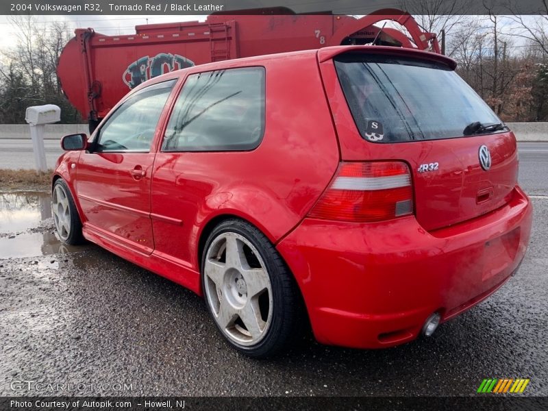 Tornado Red / Black Leather 2004 Volkswagen R32