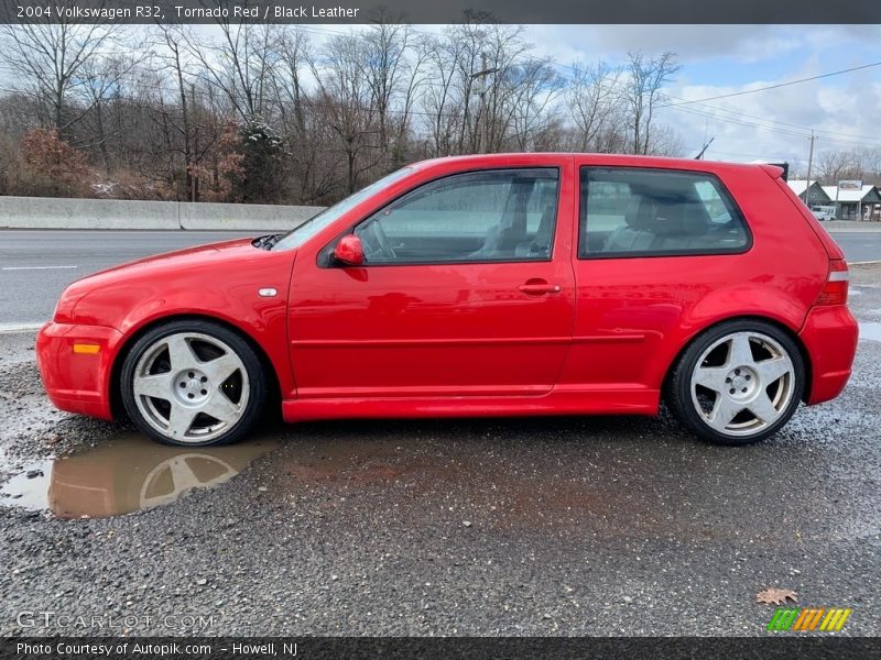 Tornado Red / Black Leather 2004 Volkswagen R32