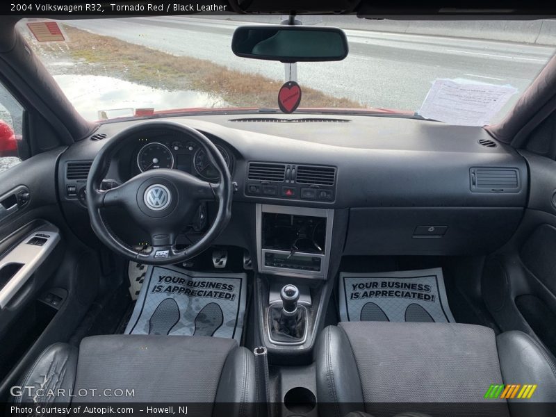 Tornado Red / Black Leather 2004 Volkswagen R32