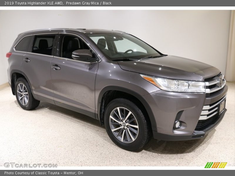 Predawn Gray Mica / Black 2019 Toyota Highlander XLE AWD