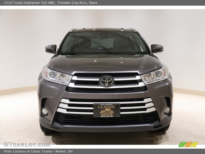 Predawn Gray Mica / Black 2019 Toyota Highlander XLE AWD