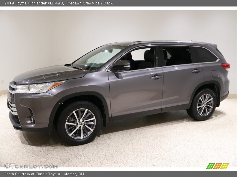 Predawn Gray Mica / Black 2019 Toyota Highlander XLE AWD