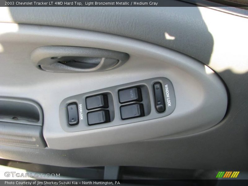 Light Bronzemist Metallic / Medium Gray 2003 Chevrolet Tracker LT 4WD Hard Top