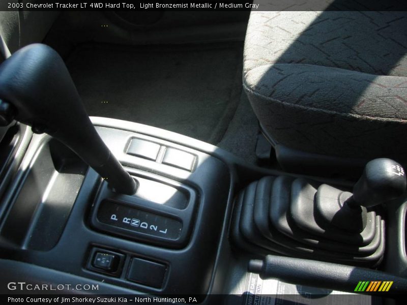 Light Bronzemist Metallic / Medium Gray 2003 Chevrolet Tracker LT 4WD Hard Top