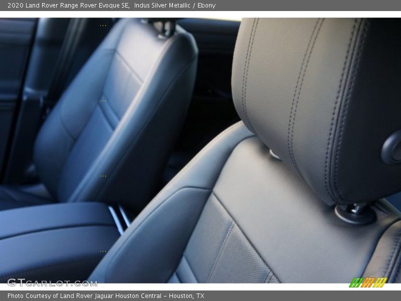 Indus Silver Metallic / Ebony 2020 Land Rover Range Rover Evoque SE