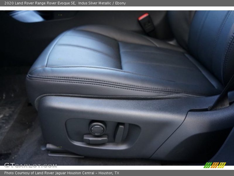 Indus Silver Metallic / Ebony 2020 Land Rover Range Rover Evoque SE