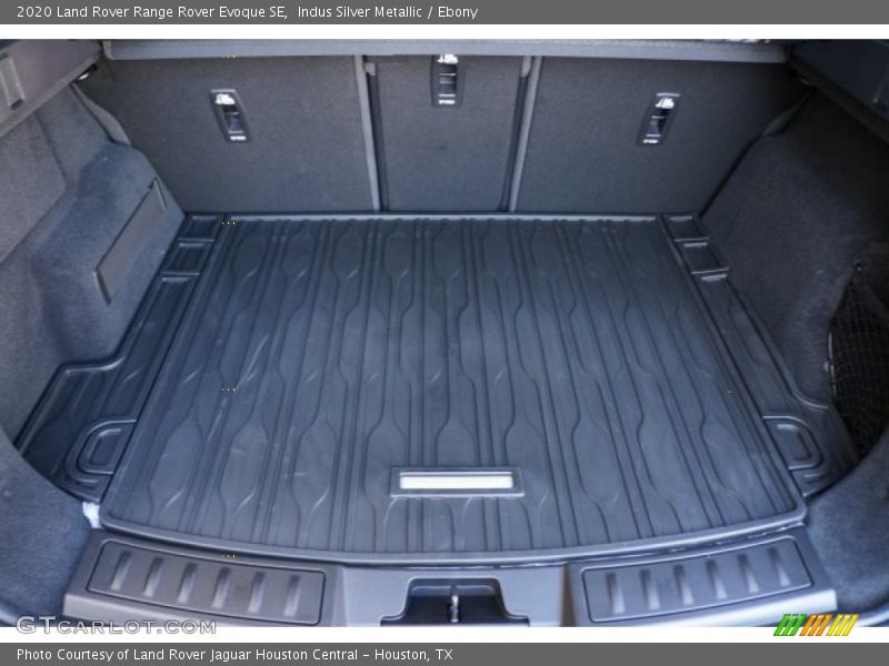 Indus Silver Metallic / Ebony 2020 Land Rover Range Rover Evoque SE