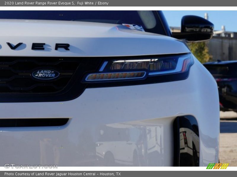 Fuji White / Ebony 2020 Land Rover Range Rover Evoque S