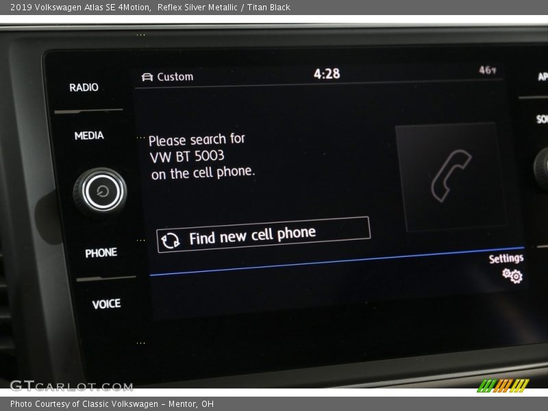 Reflex Silver Metallic / Titan Black 2019 Volkswagen Atlas SE 4Motion
