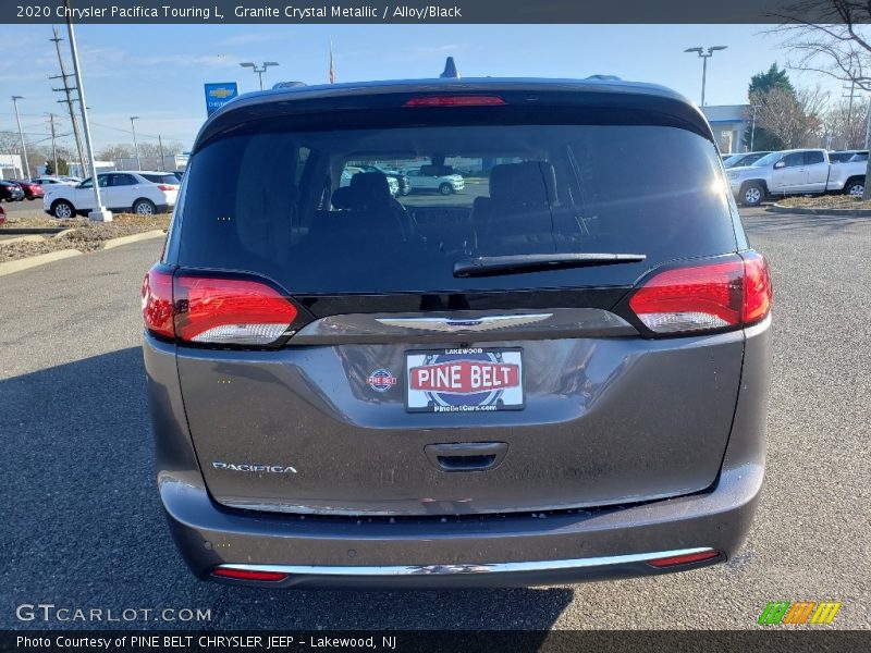 Granite Crystal Metallic / Alloy/Black 2020 Chrysler Pacifica Touring L