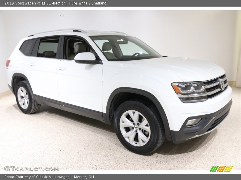 Pure White / Shetland 2019 Volkswagen Atlas SE 4Motion