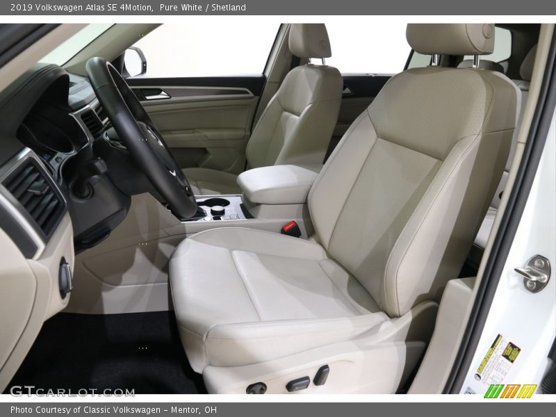 Pure White / Shetland 2019 Volkswagen Atlas SE 4Motion