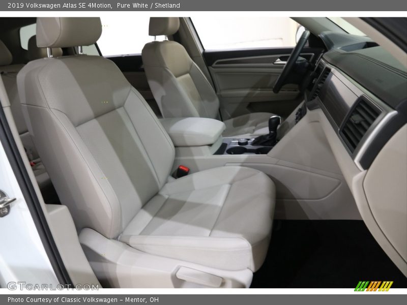 Pure White / Shetland 2019 Volkswagen Atlas SE 4Motion