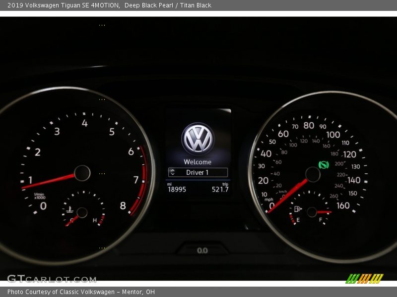 Deep Black Pearl / Titan Black 2019 Volkswagen Tiguan SE 4MOTION