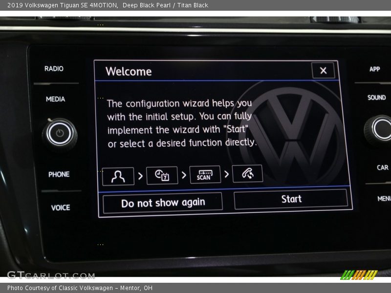 Deep Black Pearl / Titan Black 2019 Volkswagen Tiguan SE 4MOTION