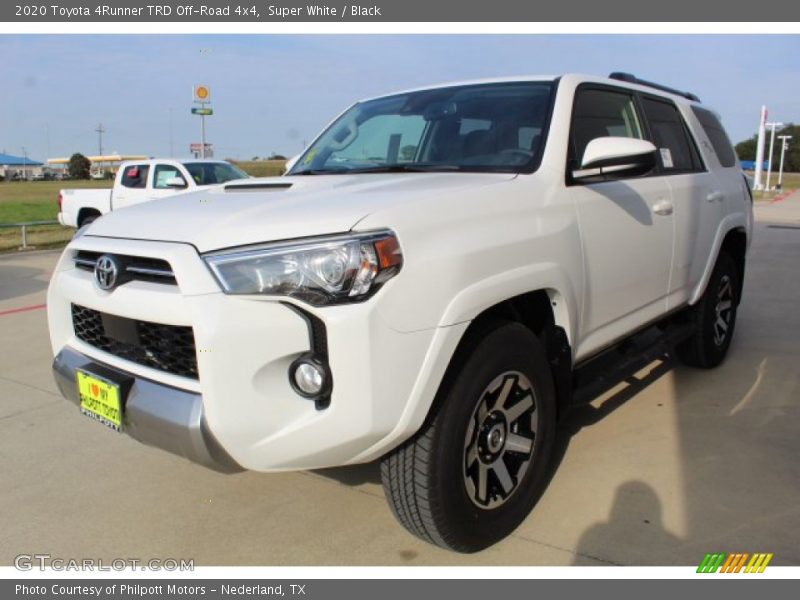 Super White / Black 2020 Toyota 4Runner TRD Off-Road 4x4