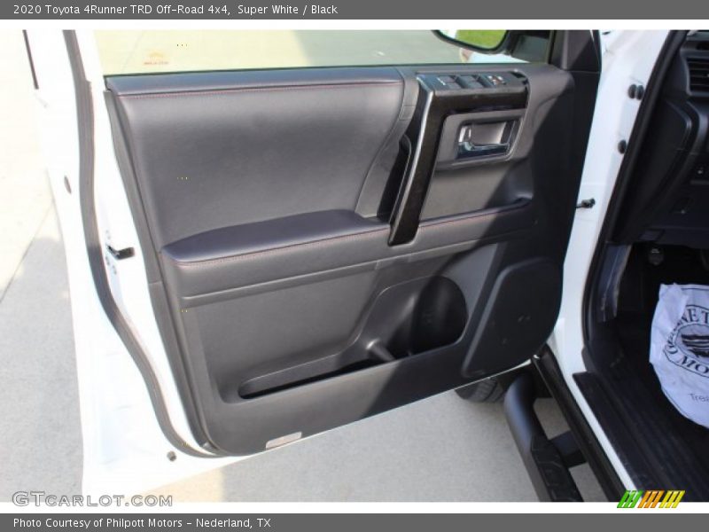 Super White / Black 2020 Toyota 4Runner TRD Off-Road 4x4