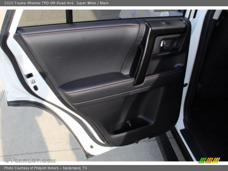 Super White / Black 2020 Toyota 4Runner TRD Off-Road 4x4