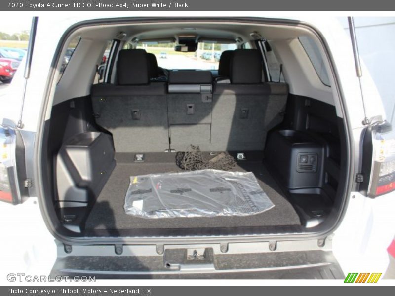 Super White / Black 2020 Toyota 4Runner TRD Off-Road 4x4